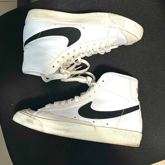Nike Blazer Mid 77 Size 6 - Picture 1 of 7